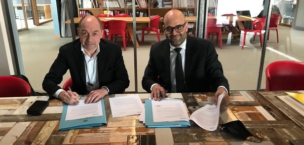 Renato Grottola, VP and Global Innovation & Growth Director in DNV (left) and Roberto Ciavatta, Secretary of State, Ministry of Health and Social Security, Republic of San Marino (right)