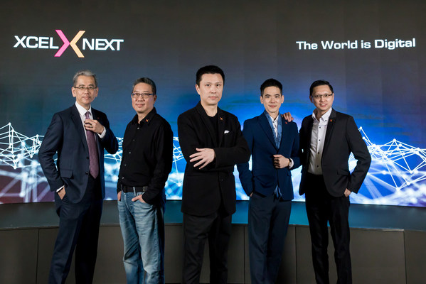 Team XCEL NEXT: (Left) James Ku, Peter Cheng, K. Yu, Jason Liu, Brent Hu (Right)