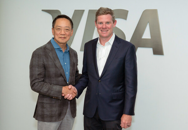 Hyundai Card and Visa ink strategic global data partnership. Ted Chung, Vice Chairman and CEO, Hyundai Card (left) and Ryan McInerney, CEO, Visa (right).