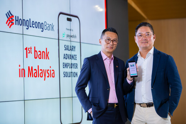 Andrew Jong, HLB's MD of Personal Financial Services and Richard Kim, Founder and CEO of Paywatch announces exciting launch of first innovative bank-backed Earned Wage Access solution in Malaysia