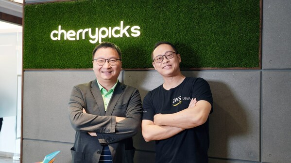 (From Left) Stanley Yau, SVP, Technology and Solutions, Cherrypicks, Kim Kao, Sr. Solutions Architect, Developer Specialist SA, Amazon Web Services
